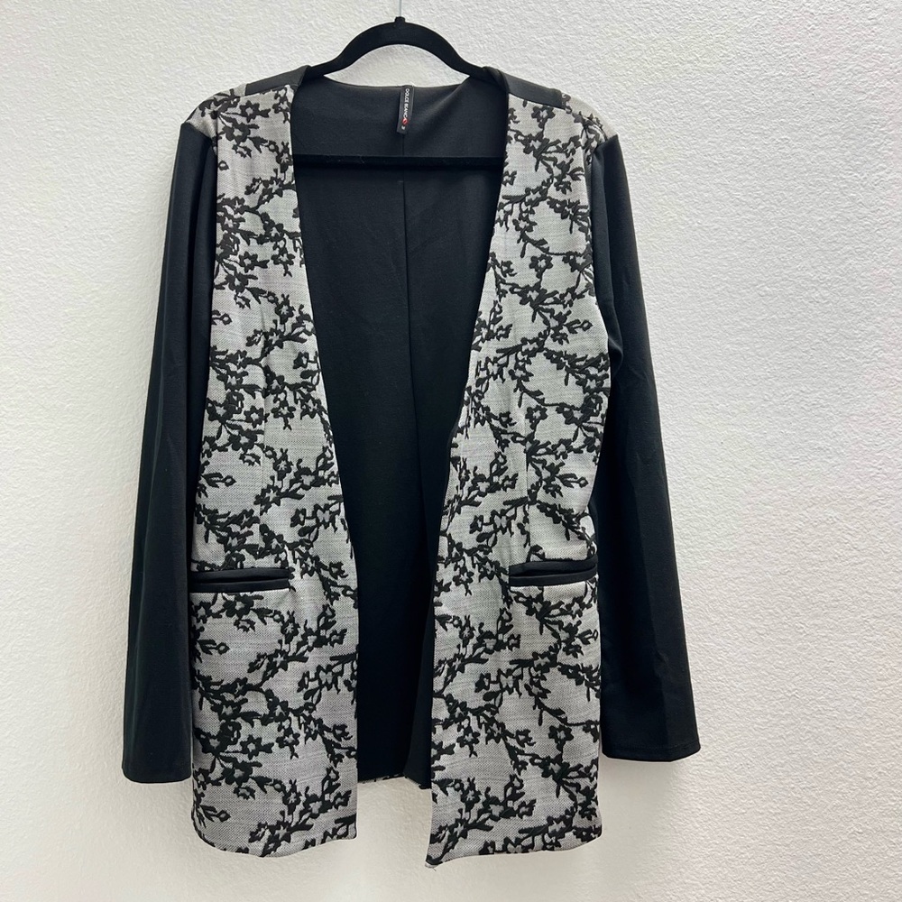 NWT Floral Blazer with Front Pockets MADE IN USA